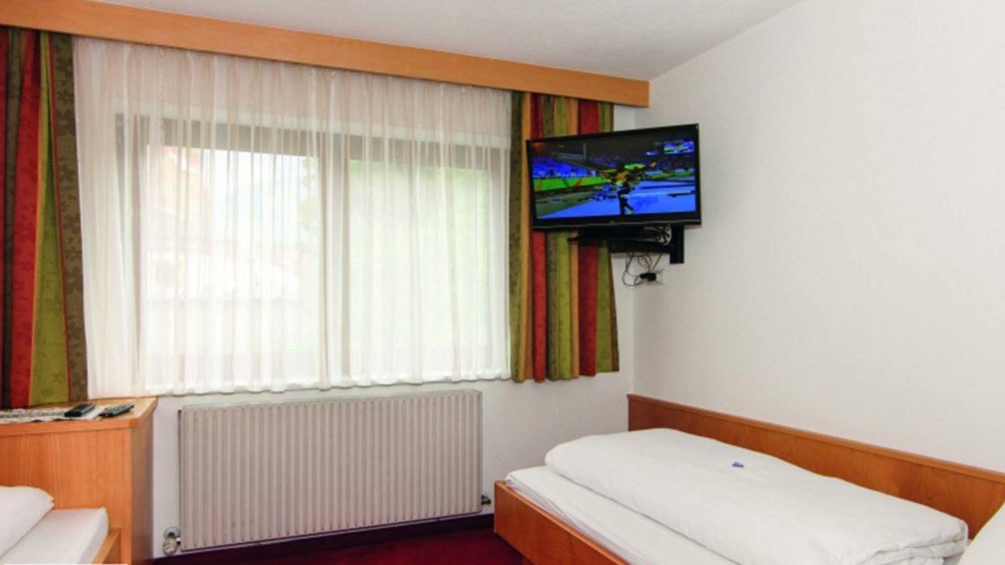 Hotel Neuwirt Mieming Dış mekan fotoğraf