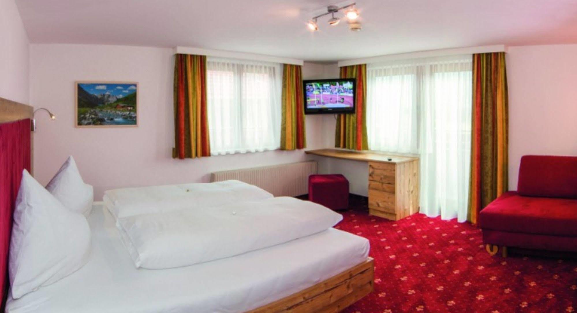 Hotel Neuwirt Mieming Dış mekan fotoğraf